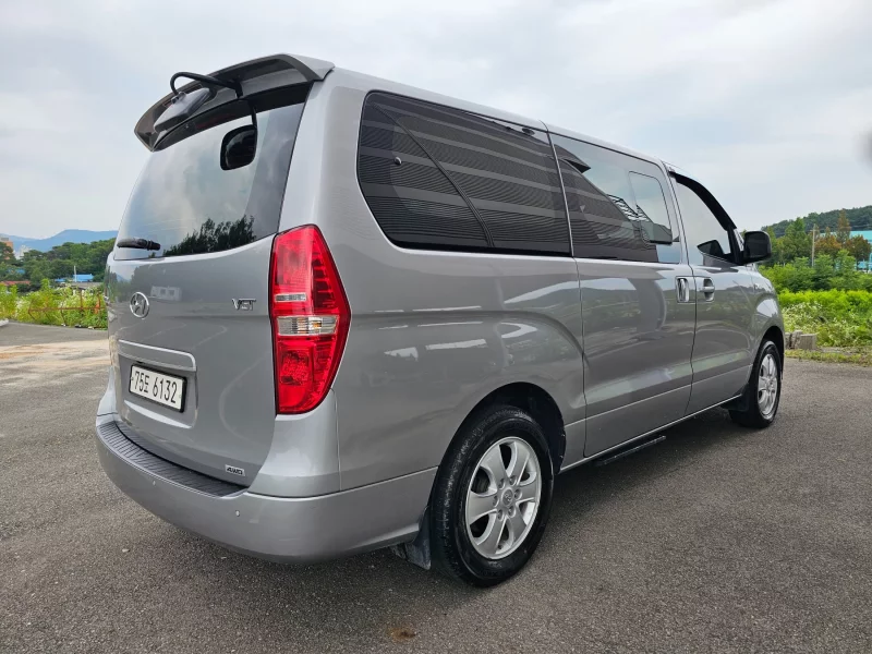 Hyundai Starex
