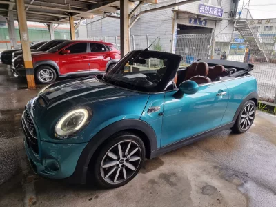 MINI Cooper Convertible