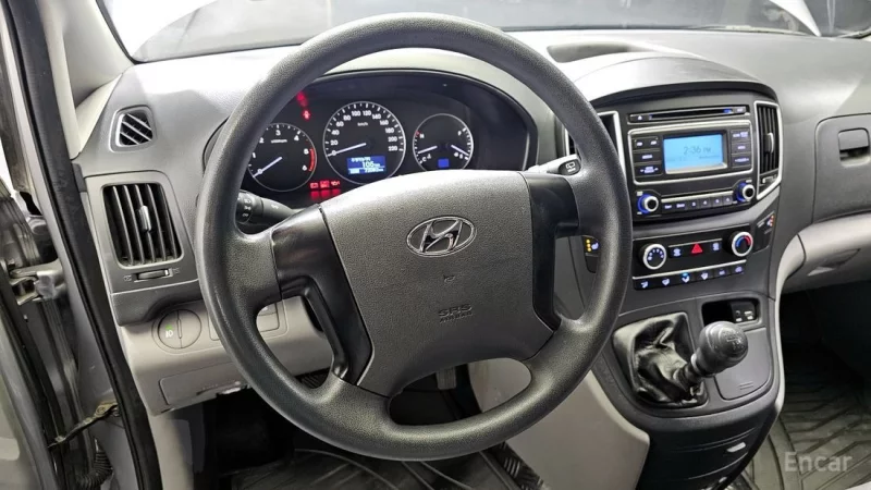 Hyundai Grand Starex