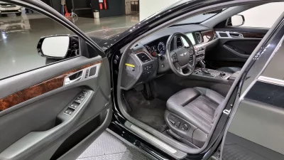 Hyundai Genesis