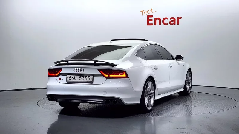 Audi S7