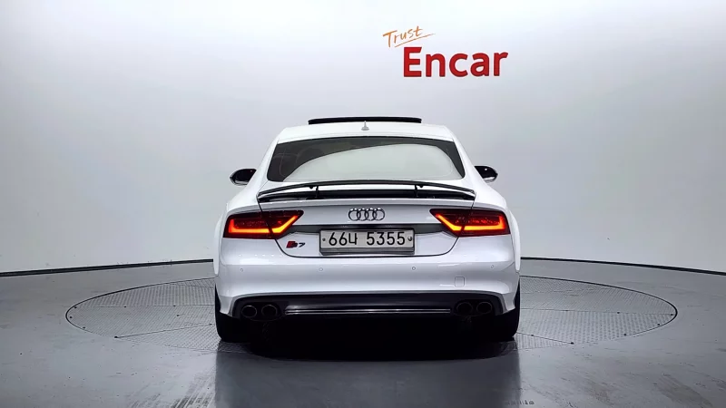 Audi S7