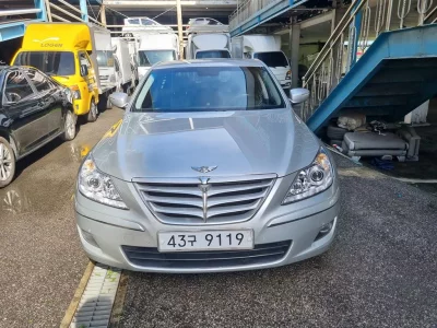 Hyundai Genesis