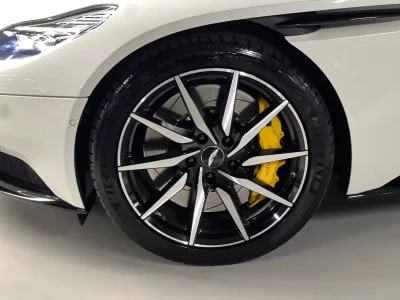 Astonmartin DB11