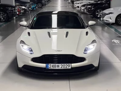 Astonmartin DB11