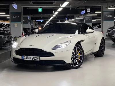 Astonmartin DB11