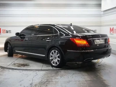 Hyundai Equus