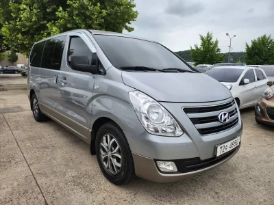 Hyundai Starex