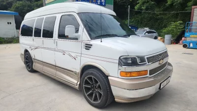 Chevrolet Express Van