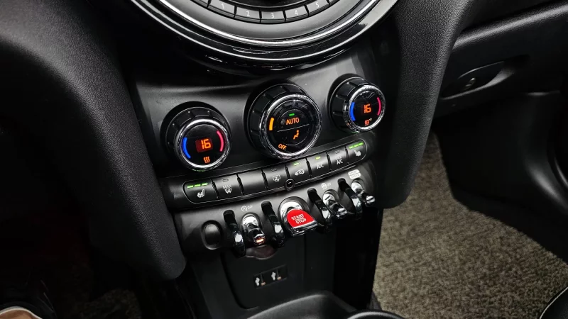 MINI Cooper Convertible