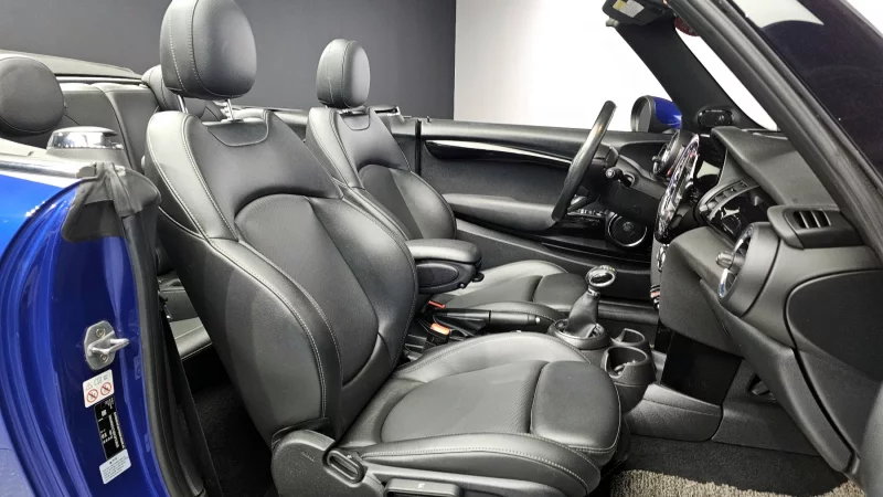 MINI Cooper Convertible