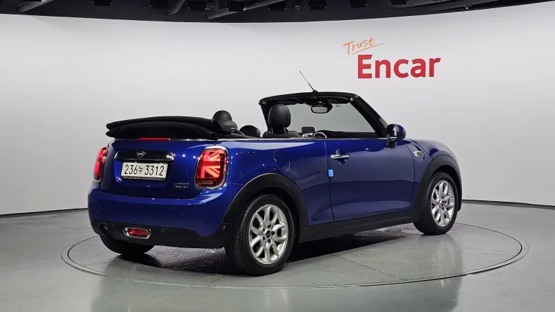 MINI Cooper Convertible