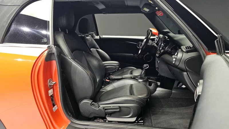 MINI Cooper Convertible