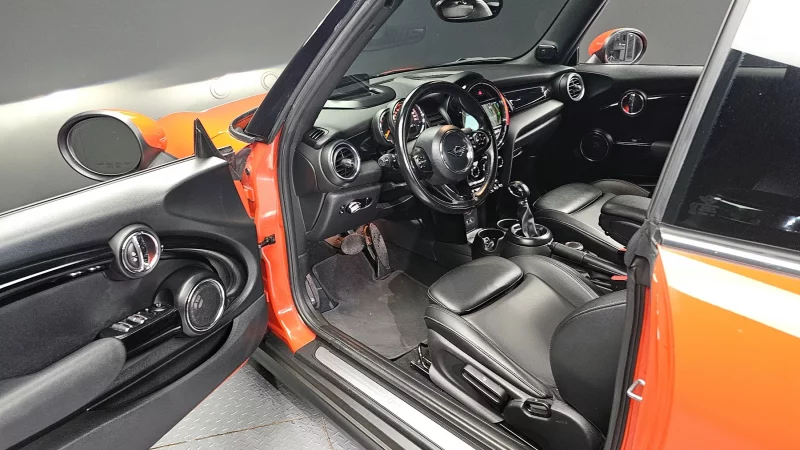 MINI Cooper Convertible