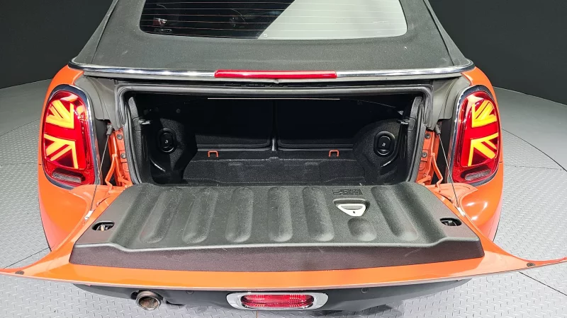 MINI Cooper Convertible