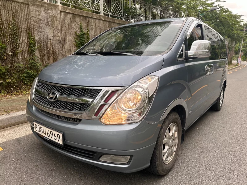 Hyundai Starex