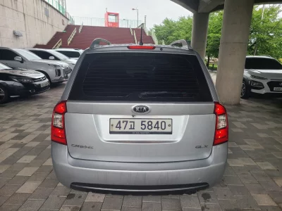 Kia Carens