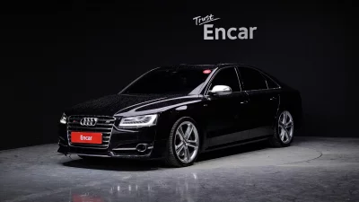 Audi S8