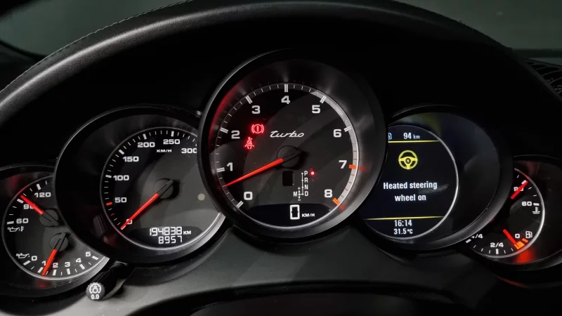 Porsche CAYENNE
