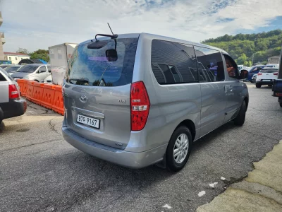 Hyundai Starex