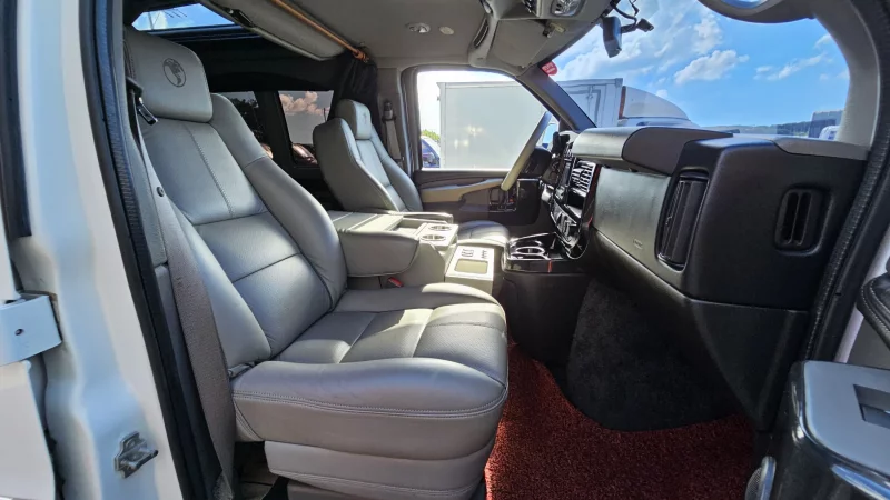 Chevrolet Express Van