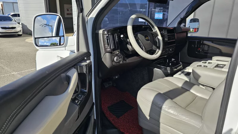 Chevrolet Express Van