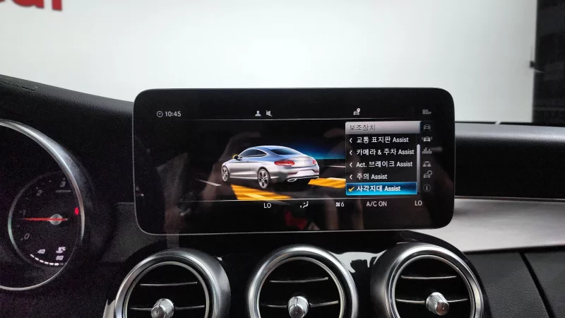 Mercedes-Benz C-Class