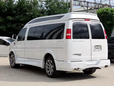 Chevrolet Express Van