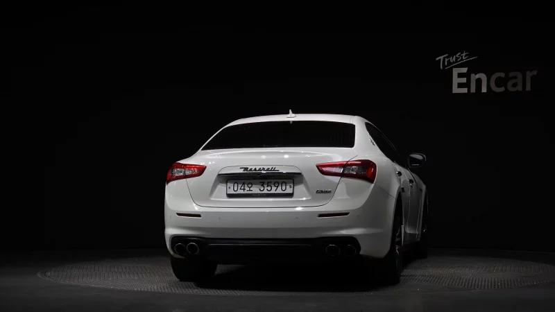 Maserati GHIBLI