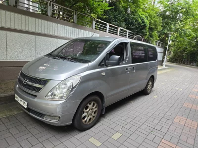 Hyundai Starex