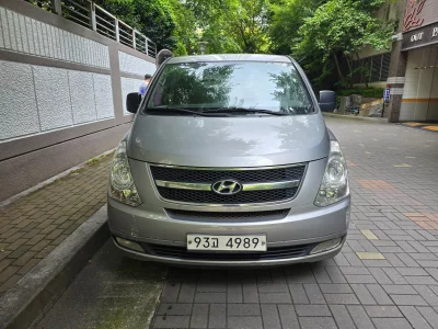 Hyundai Starex