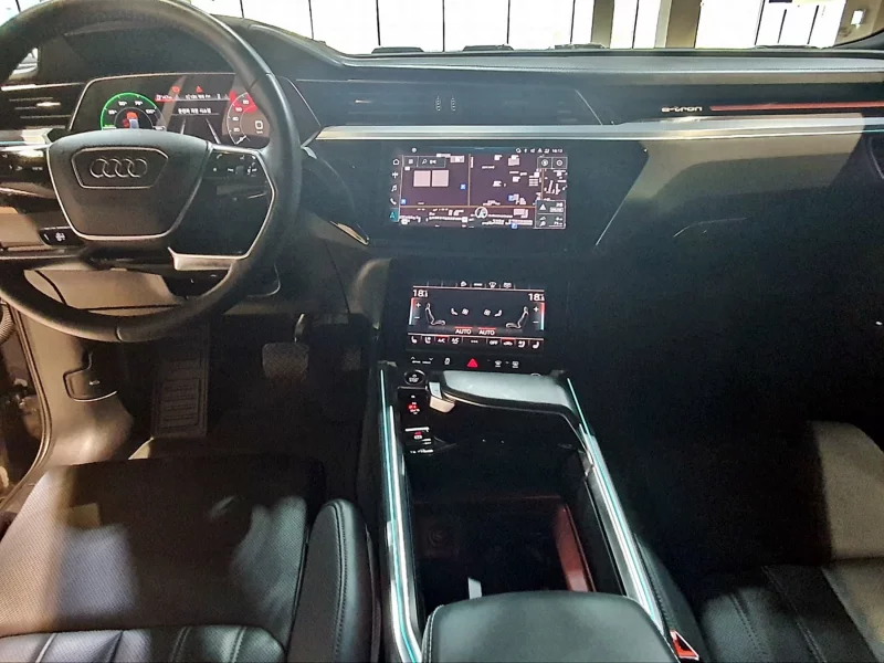 Audi e-tron