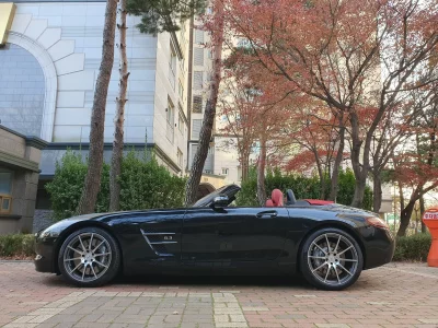 Mercedes-Benz SLS AMG