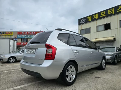 Kia Carens