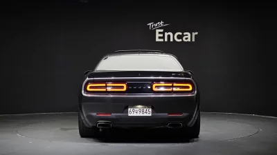 Dodge CHALLENGER