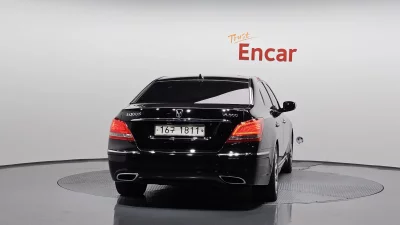 Hyundai Equus