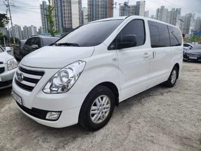 Hyundai Starex