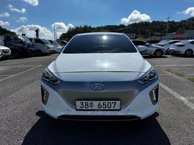 Hyundai Ioniq