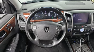 Hyundai Equus