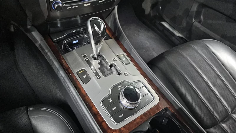 Hyundai Equus