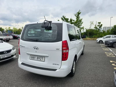 Hyundai Starex