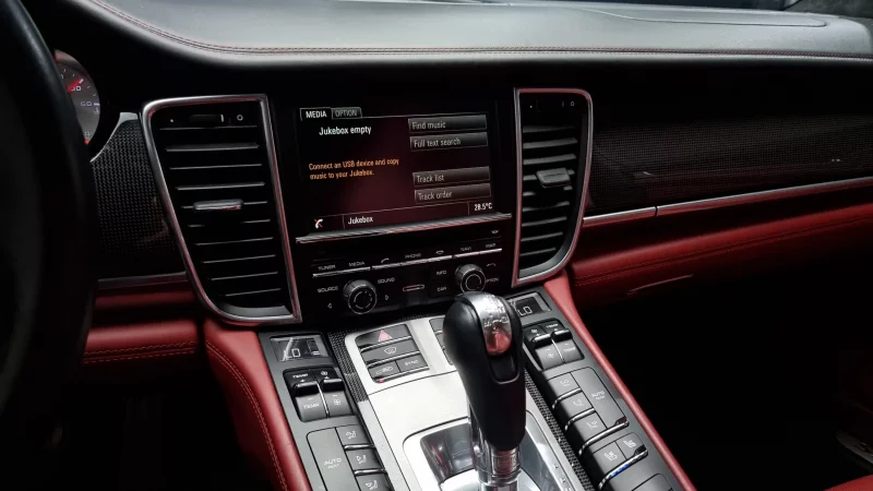 Porsche PANAMERA