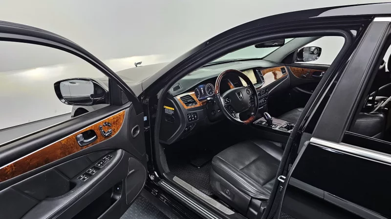 Hyundai Equus