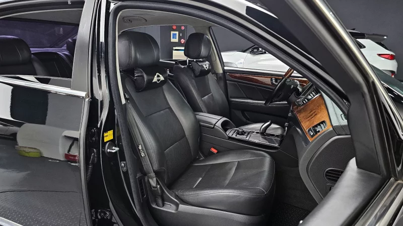 Hyundai Equus