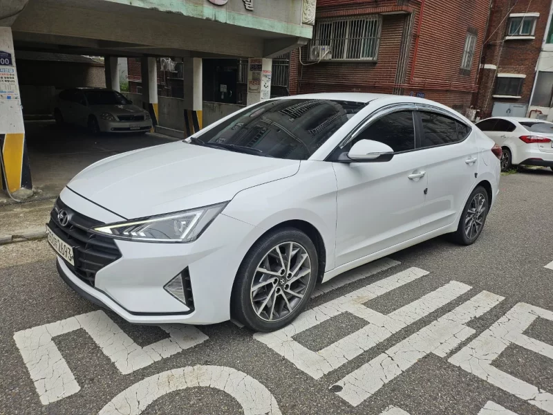 Машина хендай аванта 2019 2020 год. Hyundai avante 2019. Хендай аванте 2019 1. Хендай аванте 2019 1. Voiah машина.