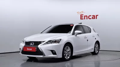 Lexus CT200h