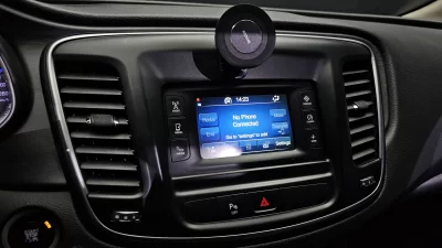 Chrysler 200