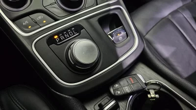 Chrysler 200