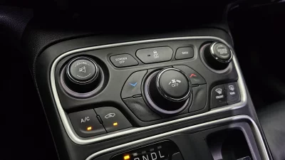 Chrysler 200