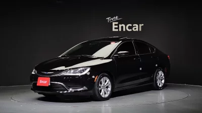 Chrysler 200